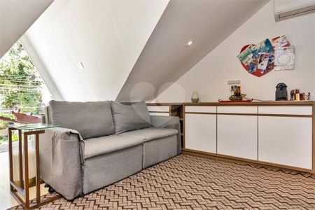 24_photo/94cf050563.19e03aecb237846c-ATLAS-f956ab5f-0fd4-49c3-9c99-e9e4e97265e6.jpg de casa de condomínio à venda com 3 quartos, 220m² em Morada dos Pássaros, Barueri