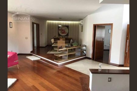 25_photo/94cf050e21.9e8f1c97e4a047f1-ATLAS-7383fecd-5e36-45fa-8987-f620a0bbe09b.jpg de casa para alugar com 4 quartos, 927m² em Morada dos Pássaros, Barueri