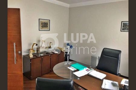 3_photo/94cf050e21.9e8f1c97e4a047f1-ATLAS-d2c711e3-bbce-4d90-aeb0-f9ad0bf2ec79.jpg de casa para alugar com 4 quartos, 927m² em Morada dos Pássaros, Barueri