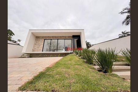 5_photo/94cf050e31.74426ba40aa82551-ATLAS-c2d4067d-1f6f-444f-9122-ce9b053c3e26.jpg de casa à venda com 3 quartos, 240m² em Morada dos Pássaros, Barueri