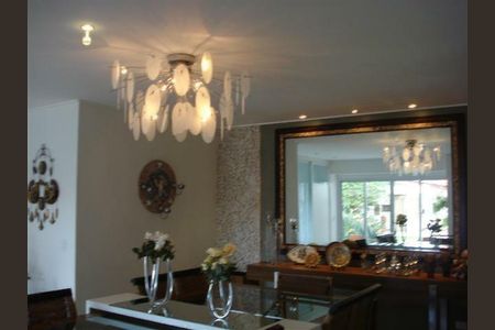 4_photo/94cf05118b.9d8fed69801cdea0-ATLAS-1c49e1fc-9671-4a23-bd3b-ccff053dd2b9.jpg de casa à venda com 4 quartos, 540m² em Morada dos Pássaros, Barueri