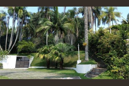 5_photo/94cf05119f.ee31d1fd9df23408-ATLAS-295e38fc-1376-4e30-b524-0857d6180b6b.jpg de casa de condomínio à venda com 4 quartos, 1624m² em Morada dos Pássaros, Barueri