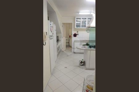 10_photo/94cf05119f.ee31d1fd9df23408-ATLAS-d332e3e2-80bc-487e-b85e-84de2d50a0d0.jpg de casa de condomínio à venda com 4 quartos, 1624m² em Morada dos Pássaros, Barueri