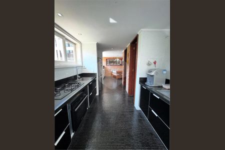 2_photo/94cf0513a3.fe96b63aec789ef1-ATLAS-cbc7ef43-8dba-4481-8a57-db7b98597cfc.jpg de casa à venda com 4 quartos, 337m² em Residencial das Estrelas, Barueri