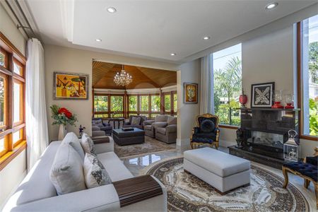 9_photo/94cf0513bb.1aa5b8f538f3adaf-ATLAS-33ec76cd-1097-4a2f-b28d-367f33c07b5f.jpg de casa à venda com 3 quartos, 472m² em Residencial das Estrelas, Barueri