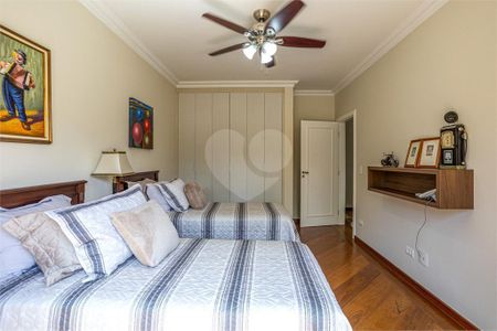 10_photo/94cf0513bb.1aa5b8f538f3adaf-ATLAS-34fd91e9-6aa6-4cc8-87da-2a2c41fe933e.jpg de casa à venda com 3 quartos, 472m² em Residencial das Estrelas, Barueri