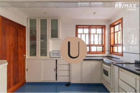 11_photo/94cf0513f9.da84c251dc14712f-ATLAS-207ab6de-542e-47f2-a120-8ea00a6f913f.jpg de casa à venda com 3 quartos, 346m² em Residencial das Estrelas, Barueri