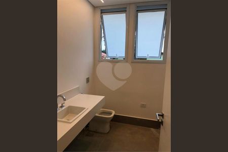 4_photo/94cf05145b.d064f87ba2f4a60c-ATLAS-1a359eea-b00f-4d61-891b-8dc75ce61b9b.jpg de casa à venda com 4 quartos, 523m² em Morada das Flores (Aldeia da Serra), Santana de Parnaíba