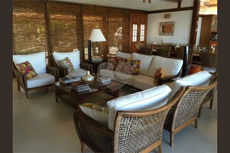 3_photo/94cf0514d9.c7baea140fc48cda-ATLAS-3e654322-af11-42f2-9927-e782eab8f134.jpg de casa à venda com 2 quartos, 335m² em Morada das Flores (Aldeia da Serra), Santana de Parnaíba