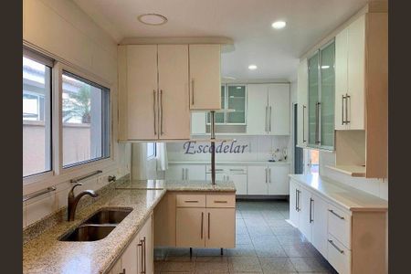 6_photo/94cf0518eb.34730a09c7934e52-ATLAS-21b48357-a0fb-45a0-bd15-d14dac526f83.jpg de casa à venda com 4 quartos, 420m² em Residencial Morada dos Lagos, Barueri