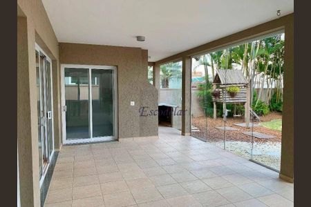 30_photo/94cf0518eb.34730a09c7934e52-ATLAS-bb778f4c-ff57-490e-97c5-2013a1124e6a.jpg de casa à venda com 4 quartos, 420m² em Residencial Morada dos Lagos, Barueri