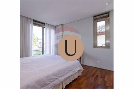 10_photo/94cf05196f.d9f8130b258163b2-ATLAS-8aebdcae-71ac-4017-bc5e-6888e8e155b7.jpg de casa de condomínio à venda com 4 quartos, 480m² em Residencial Morada dos Lagos, Barueri