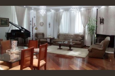 12_photo/94cf051a35.f1ebba836060b494-ATLAS-ce7441c4-eec2-47dc-95a7-48e5183b0f4e.jpg de casa de condomínio à venda com 3 quartos, 480m² em Residencial Morada dos Lagos, Barueri