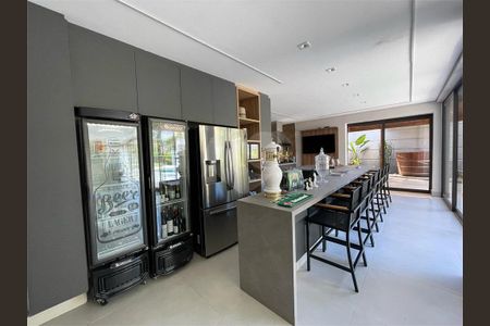 4_photo/94cf051a5b.21b2fa202967d017-ATLAS-177f43e0-892a-465e-9f56-ce9fb4c52b4a.jpg de casa à venda com 5 quartos, 1800m² em Residencial Morada dos Lagos, Barueri