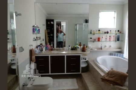 6_photo/94cf051a93.a671cd23213f9475-ATLAS-3eb4305b-16dc-4e29-87fb-b4388f1ab2aa.jpg de casa à venda com 3 quartos, 300m² em Residencial das Estrelas, Barueri