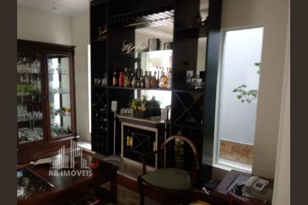 7_photo/94cf051a93.a671cd23213f9475-ATLAS-4e286f76-55fc-4055-bfd0-fb321ed6a5e7.jpg de casa à venda com 3 quartos, 300m² em Residencial das Estrelas, Barueri