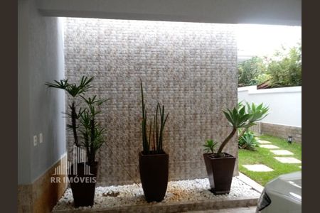 4_photo/94cf051a93.a671cd23213f9475-ATLAS-c07ce8d2-b240-409f-b26e-4d3d89b62381.jpg de casa à venda com 3 quartos, 300m² em Residencial das Estrelas, Barueri