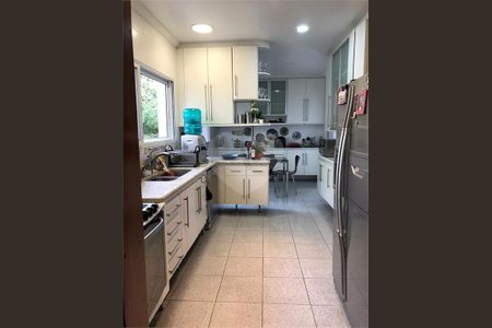 5_photo/94cf051ecf.34730a09c7934e52-ATLAS-a7930f8b-36c8-488b-add4-838c1b133f7d.jpg de casa para alugar com 4 quartos, 420m² em Residencial Morada dos Lagos, Barueri