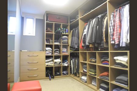 5_photo/94cf051eef.c992833f8caaafba-ATLAS-72a26b8b-685d-4544-a5f6-3641fbb2b54a.jpg de casa à venda com 6 quartos, 700m² em Residencial Morada dos Lagos, Barueri