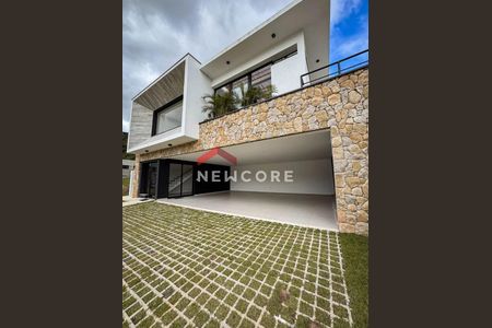 8_photo/94cf0537d5.17a4969d13b5e058-ATLAS-fd19204f-985e-44e0-a5b2-be38fc93a6fb.jpg de casa de condomínio à venda com 4 quartos, 308m² em Quintas do Ingaí, Santana de Parnaíba