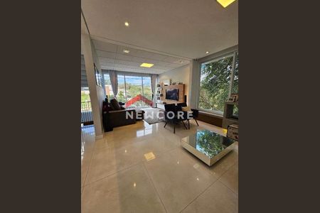 5_photo/94cf054085.3aed5bbd04158097-ATLAS-d8bf14bd-d565-4e79-a19f-770cfb2af21c.jpg de casa de condomínio à venda com 3 quartos, 360m² em Quintas do Ingaí, Santana de Parnaíba