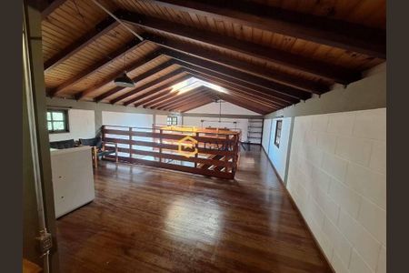 10_photo/94cf05423d.fc5987373cdbaa4f-ATLAS-dc093785-fadf-4e84-aef3-c06ff196e2fb.jpg de casa para alugar com 3 quartos, 250m² em Quintas do Ingaí, Santana de Parnaíba