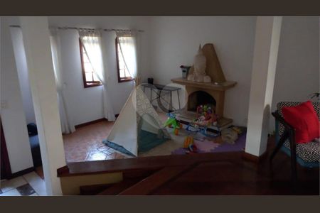 2_photo/94cf0568bf.04a823dc9d4d949a-ATLAS-0b26023f-44bf-4a5b-b15f-97e2bdce1848.jpg de casa à venda com 2 quartos, 352m² em Aldeia da Serra, Santana de Parnaíba