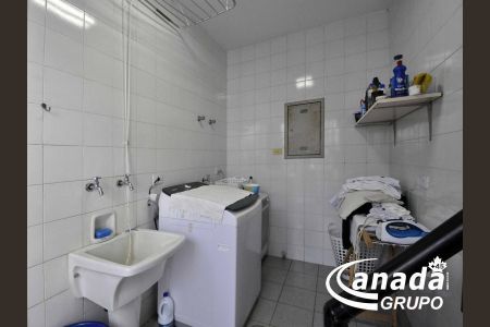 5_photo/94cf0568d3.242163829a78200a-ATLAS-1bafbacd-a04d-40ed-a0a4-366b057fe79f.jpg de casa à venda com 3 quartos, 265m² em Morada dos Pinheiros (Aldeia da Serra), Santana de Parnaíba