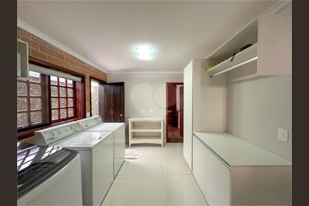 8_photo/94cf056951.61df383ebc62b81a-ATLAS-2c37eccf-e968-4888-947d-23f38d2cef31.jpg de casa à venda com 4 quartos, 300m² em Aldeia da Serra, Santana de Parnaíba