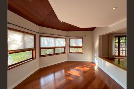 42_photo/94cf056951.61df383ebc62b81a-ATLAS-be795dfb-d5fd-4aad-b62f-caf73ad2aa42.jpg de casa à venda com 4 quartos, 300m² em Aldeia da Serra, Santana de Parnaíba