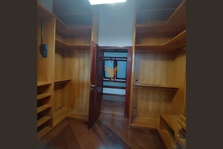 99_photo/94cf056a3b.1cbc3939b3da70f1-ATLAS-e9fb1569-21a1-4f56-a6c2-a0bfe1c9a194.jpg de casa para alugar com 5 quartos, 575m² em Aldeia da Serra, Santana de Parnaíba