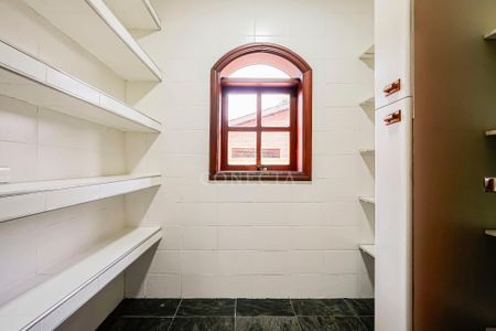 6_photo/94cf056b2d.93b8fa184532727f-ATLAS-2b7bb415-2950-45a2-970b-bca613b24dae.jpg de casa para alugar com 4 quartos, 320m² em Morada das Flores (Aldeia da Serra), Santana de Parnaíba