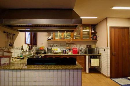 17_photo/94cf056c3f.ce916756658d86d0-ATLAS-33e7fcc8-41e9-4d57-b84f-51422be74f94.jpg de casa para alugar com 3 quartos, 550m² em Aldeia da Serra, Barueri