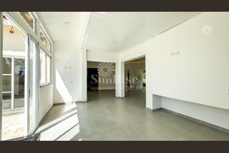 11_photo/94cf056c3f.ce916756658d86d0-ATLAS-58ba6721-cf62-4c7a-a0ec-e22f17fc3198.jpg de casa para alugar com 3 quartos, 550m² em Aldeia da Serra, Barueri