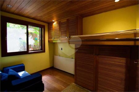 7_photo/94cf056c95.e1d2c46bde3eb79c-ATLAS-299cf0ed-d950-43ec-96cb-d7bbde9cf464.jpg de casa à venda com 7 quartos, 628m² em Aldeia da Serra, Barueri