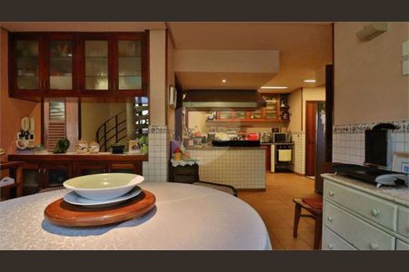 17_photo/94cf056c95.e1d2c46bde3eb79c-ATLAS-3f94b08d-c985-46df-9f5b-6829408b1cff.jpg de casa à venda com 7 quartos, 628m² em Aldeia da Serra, Barueri