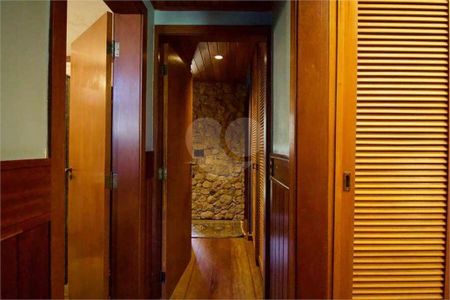 30_photo/94cf056c95.e1d2c46bde3eb79c-ATLAS-64cc581b-fbc0-4d8c-a9c0-fb40940bdd86.jpg de casa à venda com 7 quartos, 628m² em Aldeia da Serra, Barueri