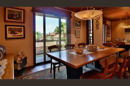 11_photo/94cf056c95.e1d2c46bde3eb79c-ATLAS-8e3b07d3-515f-4692-9637-7045b5602b3f.jpg de casa à venda com 7 quartos, 628m² em Aldeia da Serra, Barueri