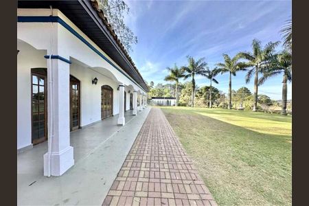 44_photo/94cf056c95.e1d2c46bde3eb79c-ATLAS-bcef0a5b-9918-4468-a70c-0af5d86281ac.jpg de casa à venda com 7 quartos, 628m² em Aldeia da Serra, Barueri