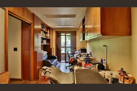 34_photo/94cf056c95.e1d2c46bde3eb79c-ATLAS-d149ad68-cc7f-4808-8dad-16f699041be9.jpg de casa à venda com 7 quartos, 628m² em Aldeia da Serra, Barueri