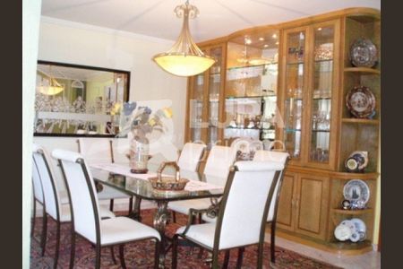 3_photo/94cf056cd7.fc71c6367f0f28fd-ATLAS-c4b71aa9-c400-404b-a29a-ddbd8cd1e746.jpg de casa à venda com 5 quartos, 460m² em Morada dos Pássaros, Barueri