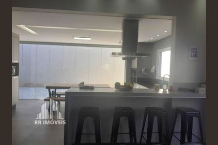 4_photo/94cf056dc5.834f9b9591ee9e2a-ATLAS-0f38aba2-32a8-4086-b5bb-a11eccd78a2a.jpg de casa à venda com 3 quartos, 270m² em Aldeia da Serra, Santana de Parnaíba