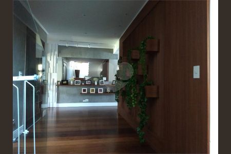 12_photo/94cf056e97.297a74044b50ef1f-ATLAS-5d3580ff-09d3-426c-9d31-e47ccf5b72cb.jpg de casa à venda com 4 quartos, 428m² em Morada dos Pinheiros (Aldeia da Serra), Santana de Parnaíba