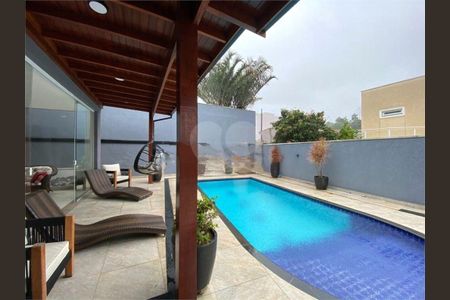 18_photo/94cf06e1fb.2fed7e95ddef69d8-ATLAS-1fcba3d3-29f6-4162-aa70-857eeef7261c.jpg de casa à venda com 4 quartos, 420m² em Roselândia, Cotia