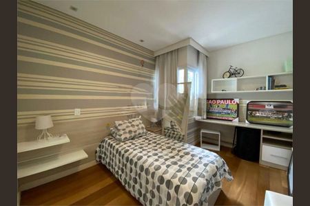 30_photo/94cf06e1fb.2fed7e95ddef69d8-ATLAS-242f7986-42d9-4f99-80c0-ba062b09a112.jpg de casa à venda com 4 quartos, 420m² em Roselândia, Cotia