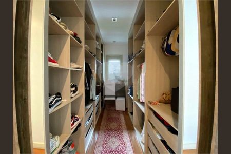 27_photo/94cf06e1fb.2fed7e95ddef69d8-ATLAS-57a20bc7-9694-41e2-994e-0ef617dc7e22.jpg de casa à venda com 4 quartos, 420m² em Roselândia, Cotia