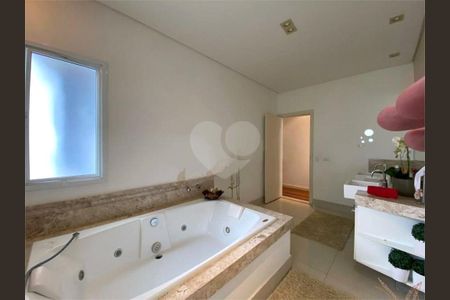 29_photo/94cf06e1fb.2fed7e95ddef69d8-ATLAS-6e816f18-82be-46c5-a057-c85a370a127e.jpg de casa à venda com 4 quartos, 420m² em Roselândia, Cotia