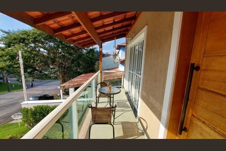 8_photo/94cf06e4bf.c446c2efacaedc0f-ATLAS-26b75cb5-1aee-4a34-9b8b-c55e52bd4c6c.jpg de casa à venda com 3 quartos, 260m² em Roselândia, Cotia