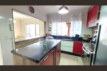 11_photo/94cf06e4bf.c446c2efacaedc0f-ATLAS-471f74c8-9cef-4383-b7dc-b8a11e9c2393.jpg de casa à venda com 3 quartos, 260m² em Roselândia, Cotia