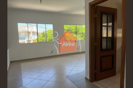 2_photo/94cf06fcb5.ceff8192393c33de-ATLAS-3b4f8a16-bf4a-4953-83ec-b55880cca40c.jpg de casa à venda com 3 quartos, 131m² em Roselândia, Cotia